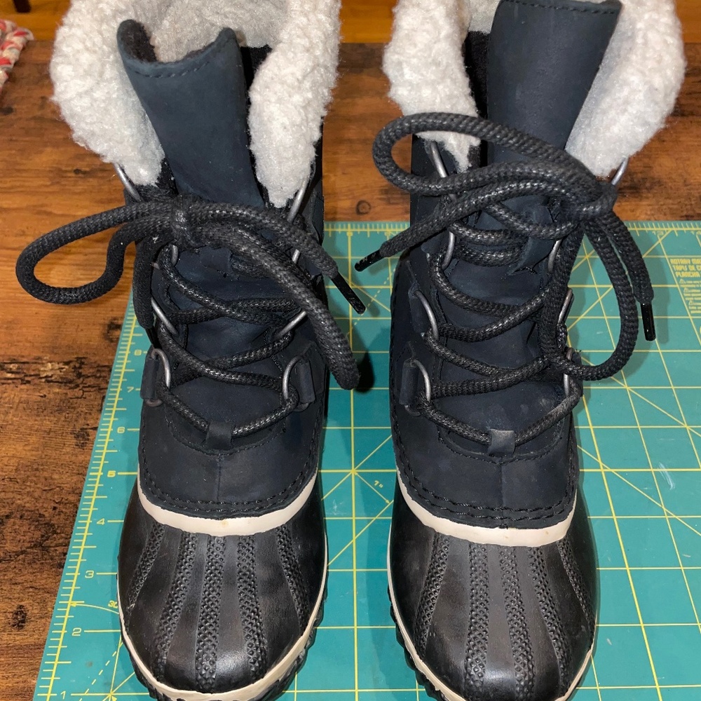 SOREL Caribou Slim Snow Boots